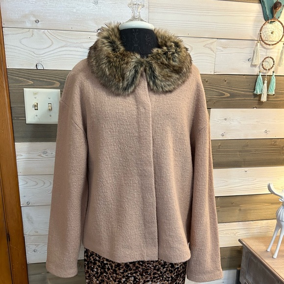 Evan-Picone ⚜️ Faux Fur Trimmed Wool Jacket - Picture 2 of 9